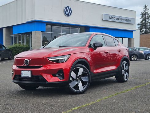 Used 2023 Volvo C40 P8 Recharge Ultimate AWD/4WD image 1