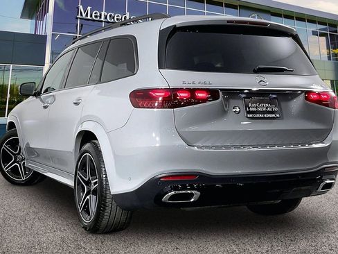 Used 2026 Mercedes-Benz GLS 450 4MATIC image 2