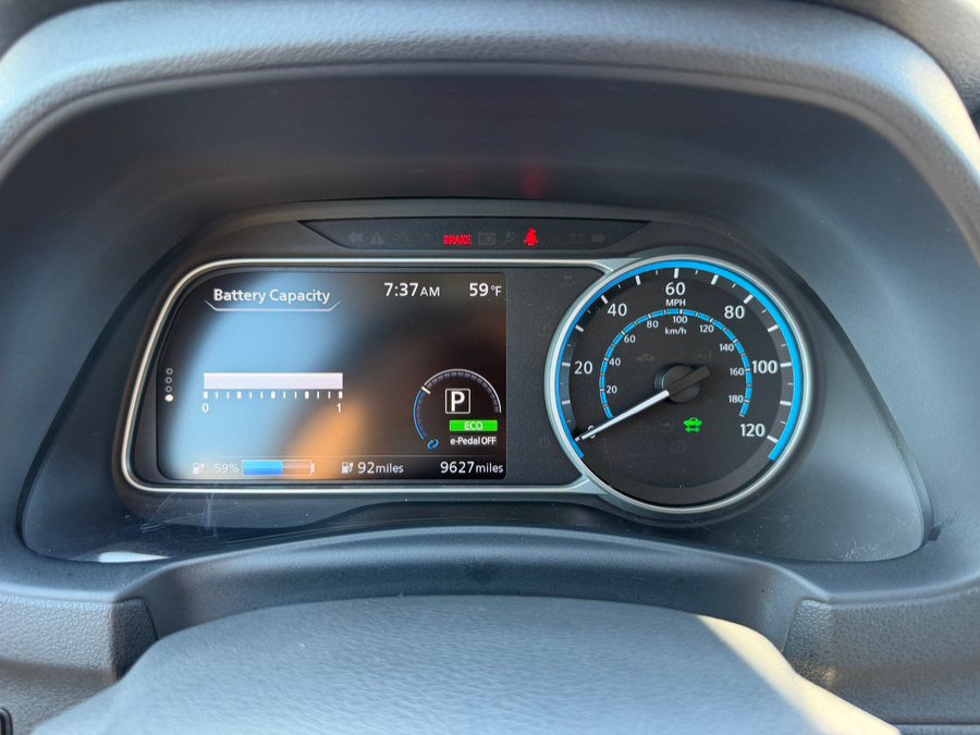 Used 2025 Nissan Leaf S FWD image 12