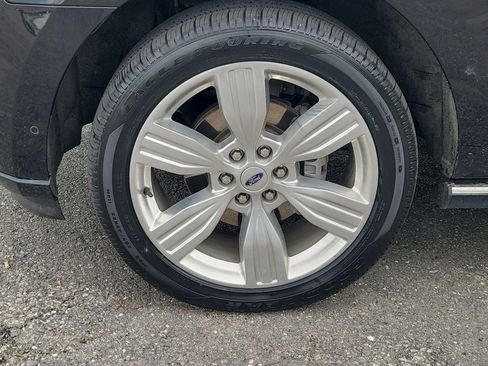 Used 2024 Ford Expedition Max Platinum AWD/4WD image 12