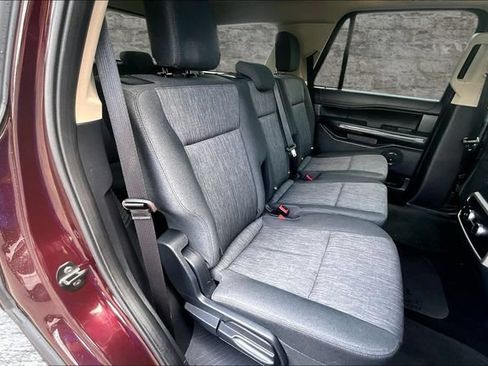 Used 2023 Ford Expedition XLT AWD/4WD image 25