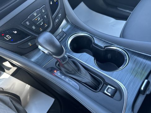 Used 2019 Buick Envision Essence AWD/4WD image 24