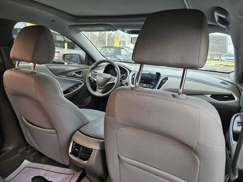 Used 2020 Chevrolet Malibu LT FWD image 54