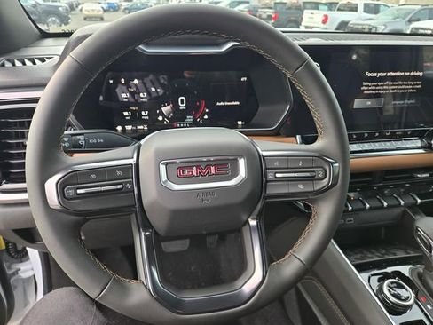 New 2026 GMC Canyon AT4 image 24