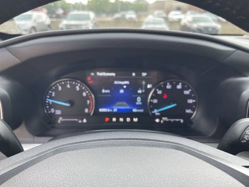 Used 2020 Ford Explorer XLT w/ Equipment Group 202A AWD/4WD image 18