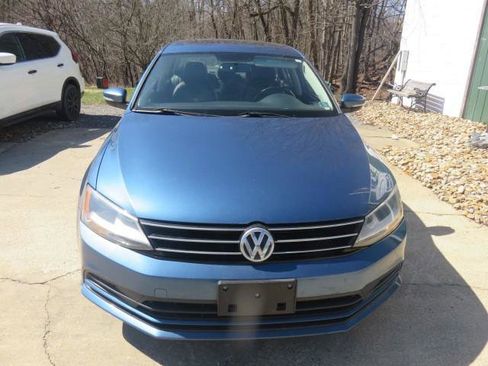 Used 2015 Volkswagen Jetta SE image 3