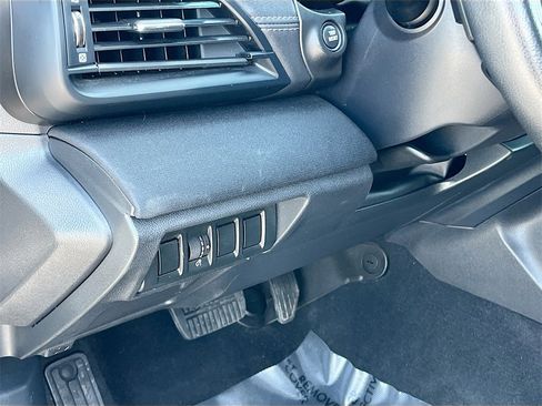 Used 2020 Subaru Outback Premium image 10