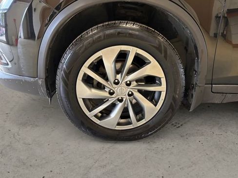 Used 2015 Nissan Rogue SL w/ SL Premium Package image 14