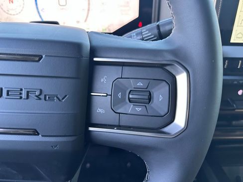 New 2025 GMC Hummer EV 2X w/ Extreme Off-Road Package image 39