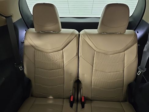Used 2020 Cadillac XT6 Premium Luxury w/ Platinum Package image 17