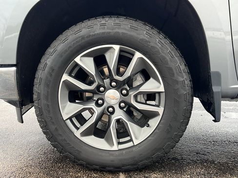 Used 2024 Chevrolet Silverado 1500 LT image 9