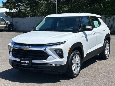 New 2026 Chevrolet TrailBlazer LS AWD/4WD image 1
