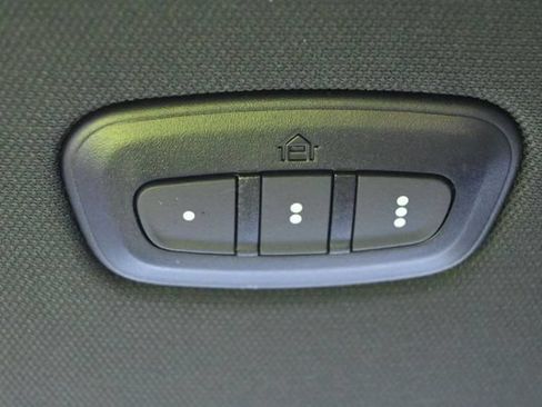 Used 2023 RAM 1500 Big Horn AWD/4WD image 30