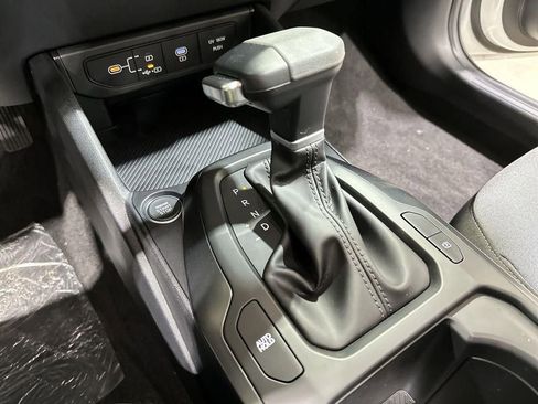New 2025 Kia K4 LX image 21