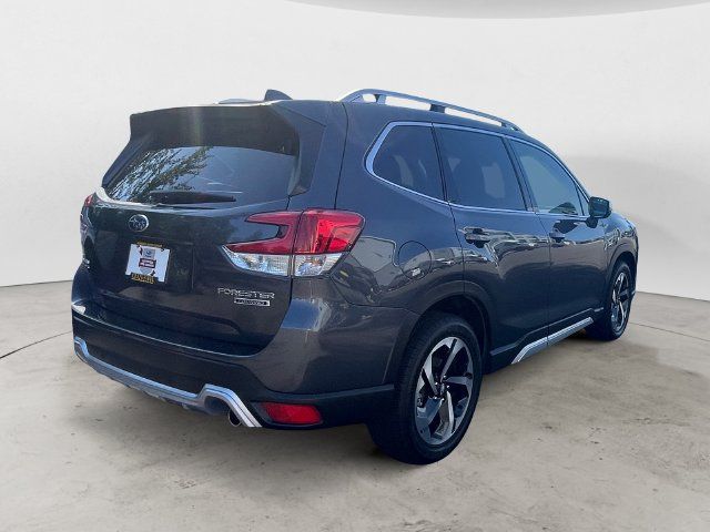 Used 2023 Subaru Forester Touring AWD/4WD image 5