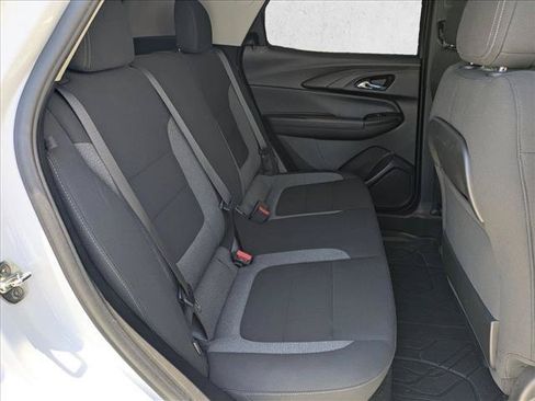 Used 2021 Chevrolet TrailBlazer LT FWD image 18