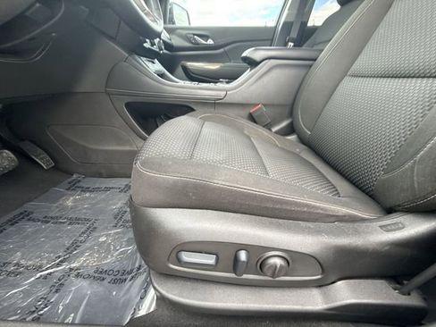 Used 2023 GMC Acadia SLE w/ Driver Convenience Package image 12