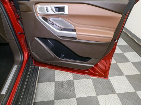 Used 2022 Ford Explorer King Ranch image 21