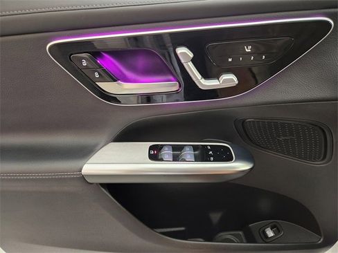 Used 2023 Mercedes-Benz GLC 300 GLC 300 image 23