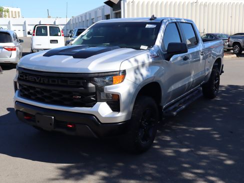 Used 2022 Chevrolet Silverado 1500 Custom Trail Boss AWD/4WD image 17