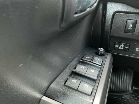 Used 2023 Toyota Tacoma TRD Sport image 11