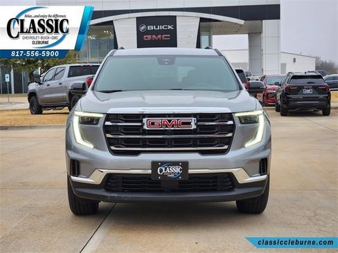 Used 2025 GMC Acadia Elevation image 4