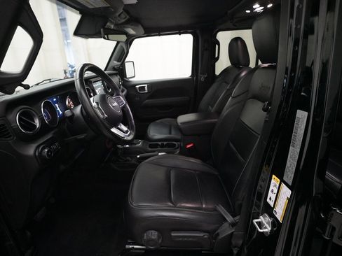 Used 2019 Jeep Wrangler Unlimited Sahara w/ Quick Order Package 24M Moab image 7