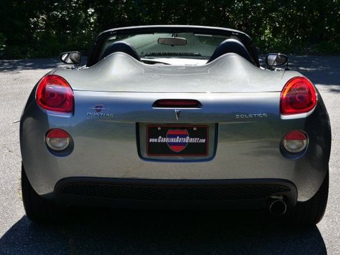 Used 2007 Pontiac Solstice Convertible w/ Premium Package RWD image 11