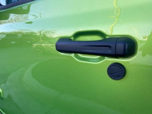 Used 2025 Jeep Wrangler Sport image 33