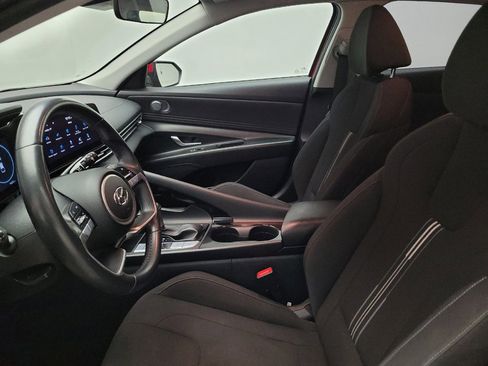 Used 2023 Hyundai Elantra SEL w/ Convenience Package image 17