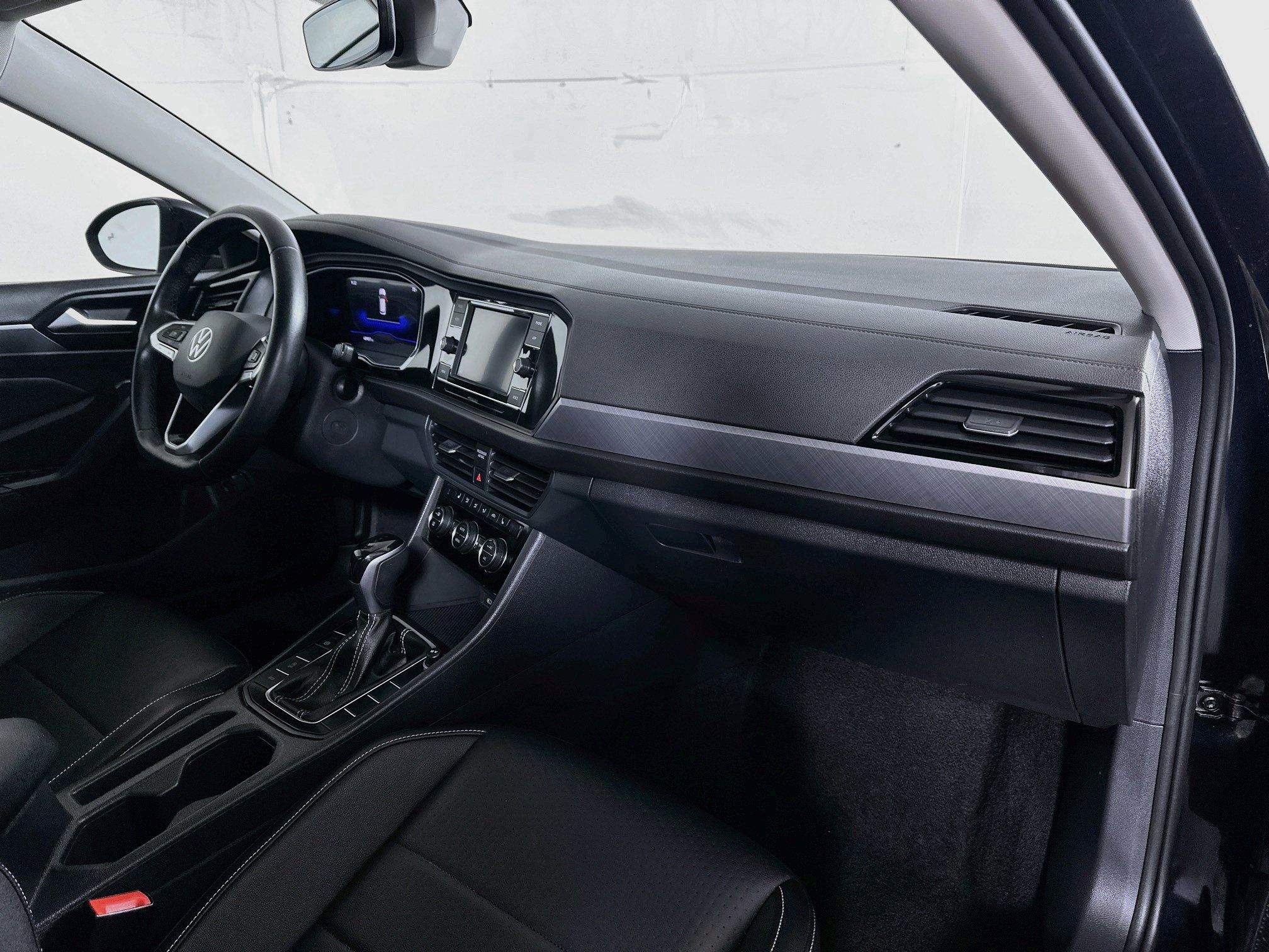 Used 2024 Volkswagen Jetta SE FWD image 26