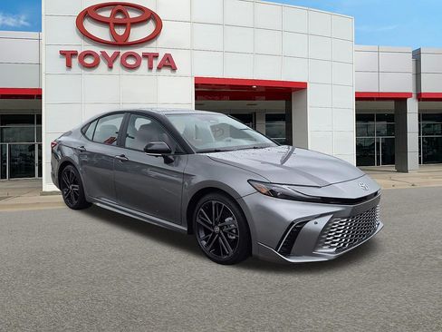 Used 2026 Toyota Camry XSE w/ Premium Plus Package FWD image 1