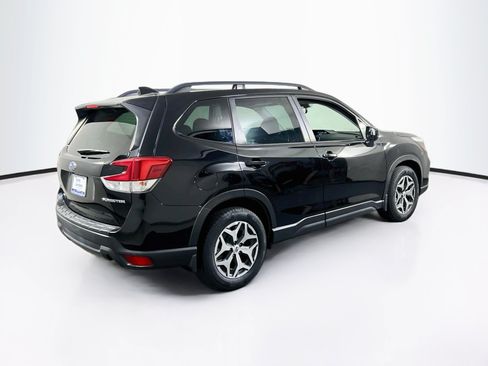 Used 2020 Subaru Forester Premium AWD/4WD image 5