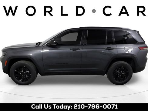 Used 2024 Jeep Grand Cherokee Altitude image 4