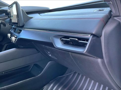 Used 2024 Acura ZDX A-Spec image 18