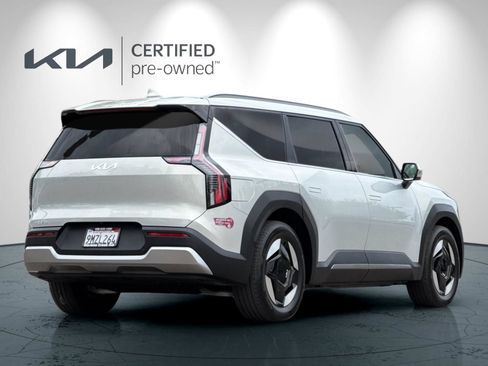 Certified 2024 Kia EV9 Wind AWD/4WD image 4