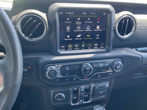 Used 2023 Jeep Wrangler Sahara image 29