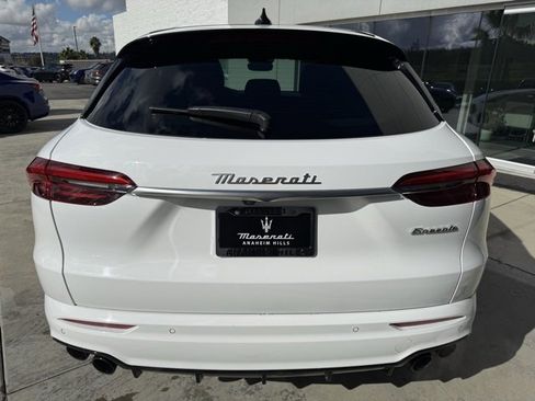 Certified 2023 Maserati Grecale Modena image 9