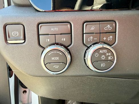 New 2026 GMC Sierra 1500 SLT w/ SLT Premium Package image 20