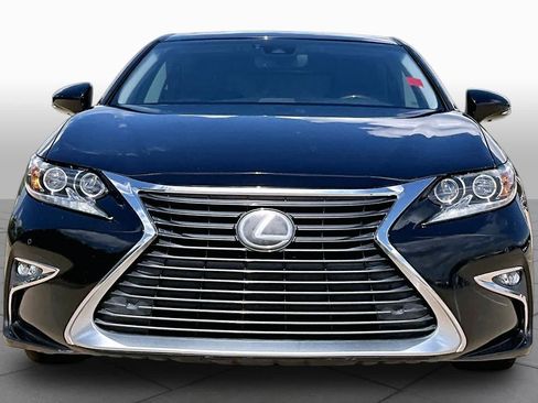 Used 2018 Lexus ES 350 w/ Luxury Package w/Wood Trim FWD image 4