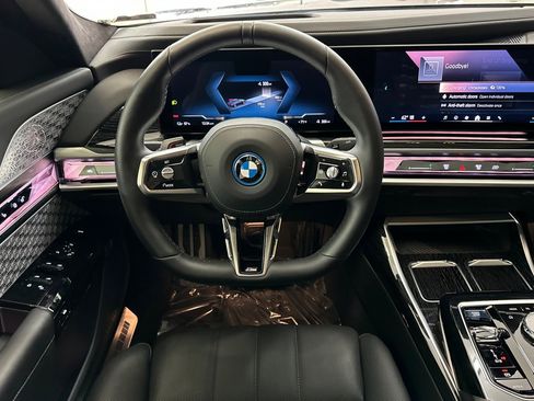 Certified 2024 BMW i7 xDrive60 AWD/4WD image 28