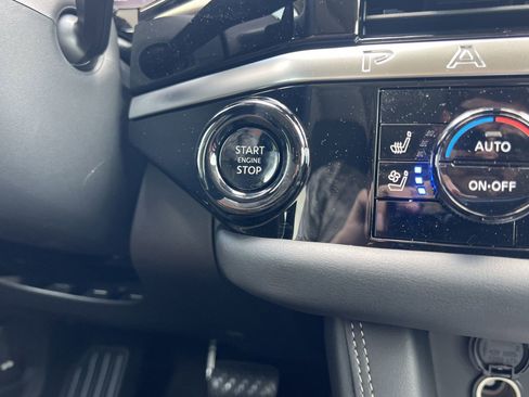 New 2026 Nissan Pathfinder Platinum FWD image 5