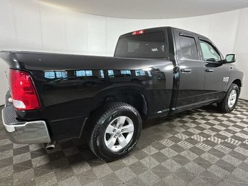 Used 2022 RAM 1500 Classic SLT AWD/4WD image 2