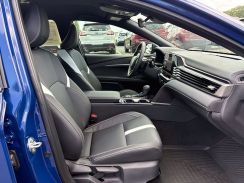Used 2025 Toyota Camry SE FWD image 28