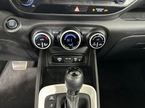 Certified 2023 Hyundai Venue Limited image 31