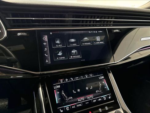 Used 2023 Audi Q8 Prestige w/ Prestige Package AWD/4WD image 9