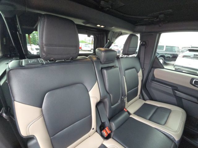 Used 2024 Ford Bronco Wildtrak AWD/4WD image 15