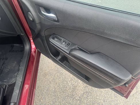 Used 2018 Dodge Charger SXT Plus RWD image 2