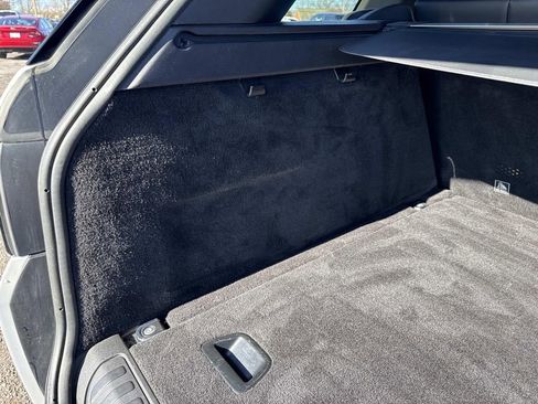 Used 2020 Land Rover Range Rover Sport SE image 12