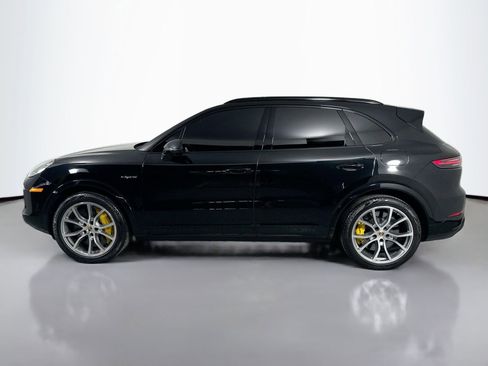 Certified 2023 Porsche Cayenne Turbo S image 2